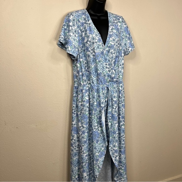 Blue Floral Romper High Low Skirt Back Short Sleeve Stretch V Neck - Picture 2 of 12